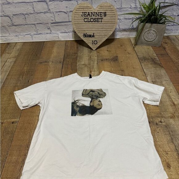 H&M Ariana grande tshirt - Picture 9 of 10